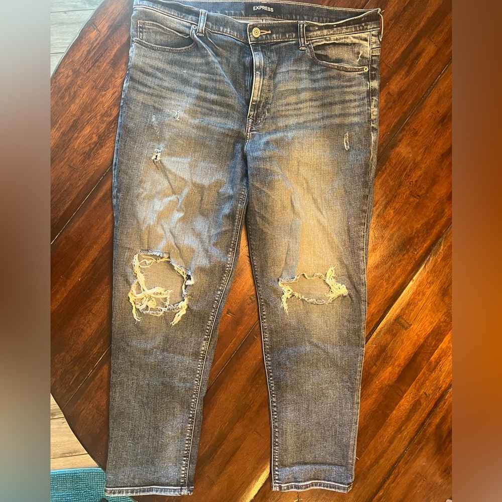Express Original Girlfriend High Rise size 14 Distressed medium blue Jeans